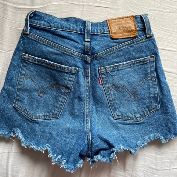 Levi Ribcage Denim Jean Shorts - Picture 1 of 4